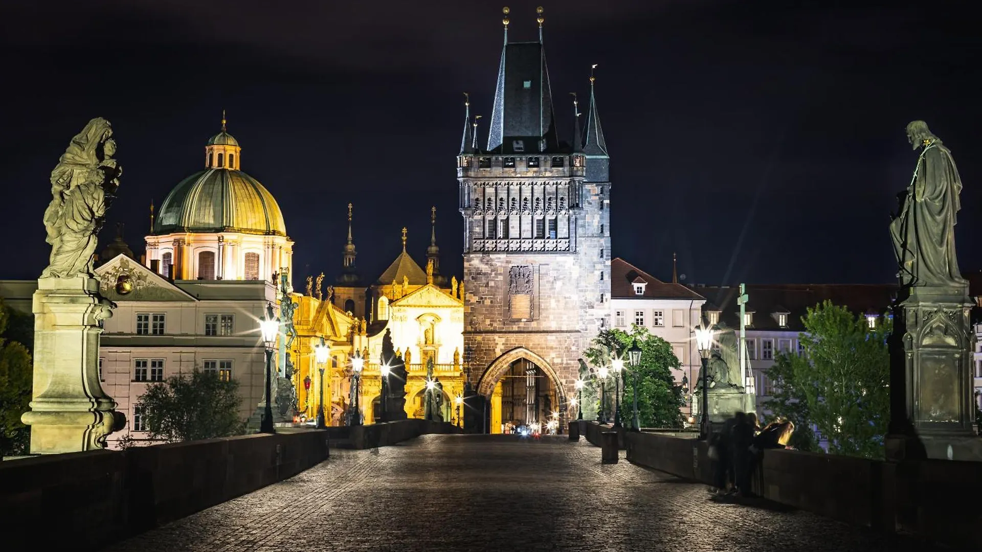Luxury Retreat By Charles Bridge Apartment Prague