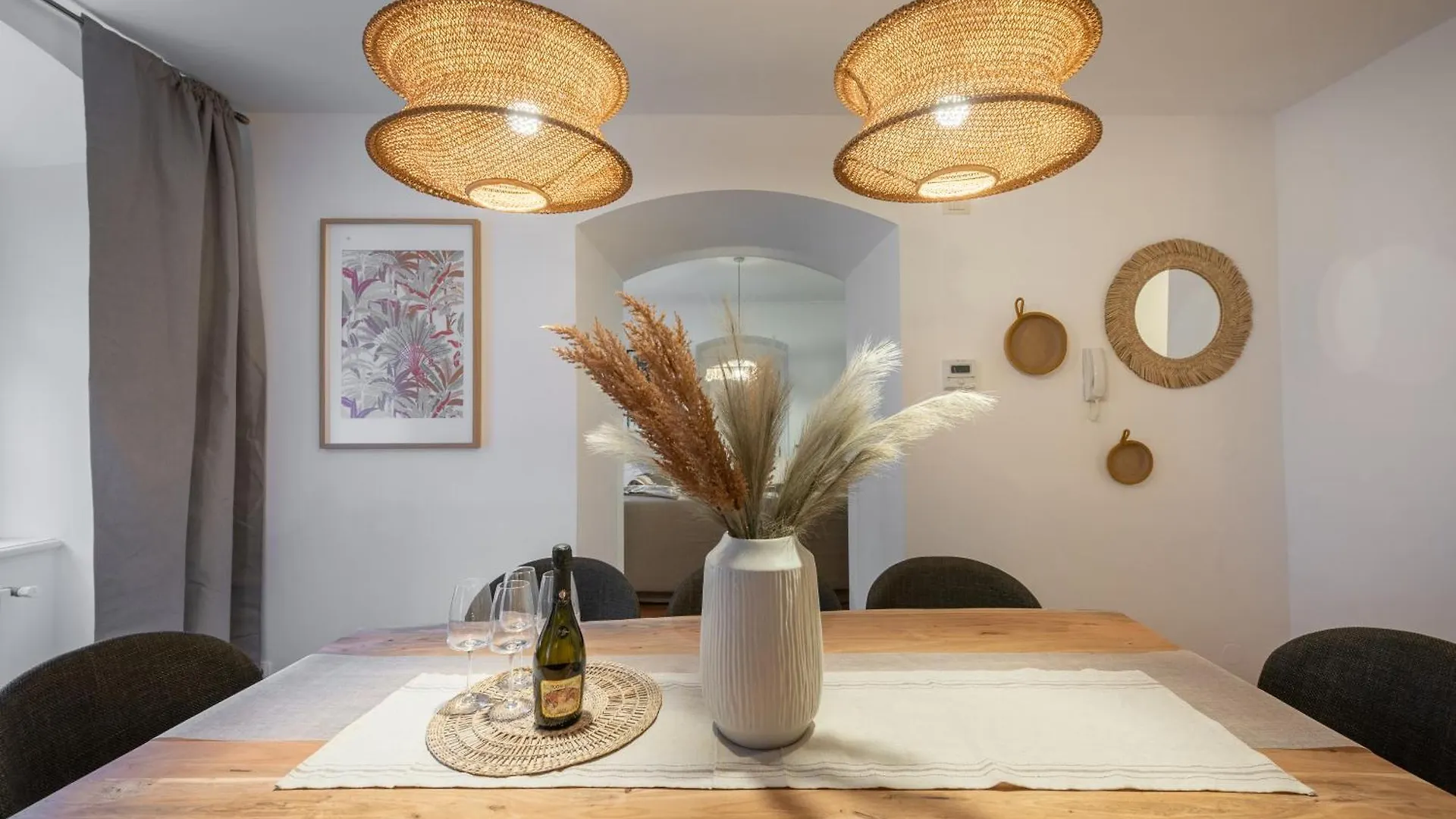Luxury Retreat By Charles Bridge Apartment Prague