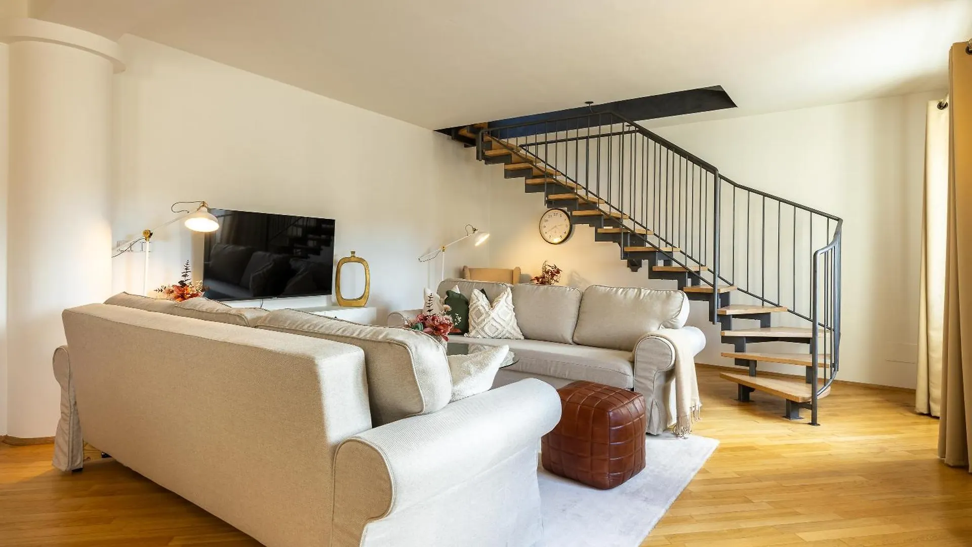 Luxury Retreat By Charles Bridge Apartment Prague
