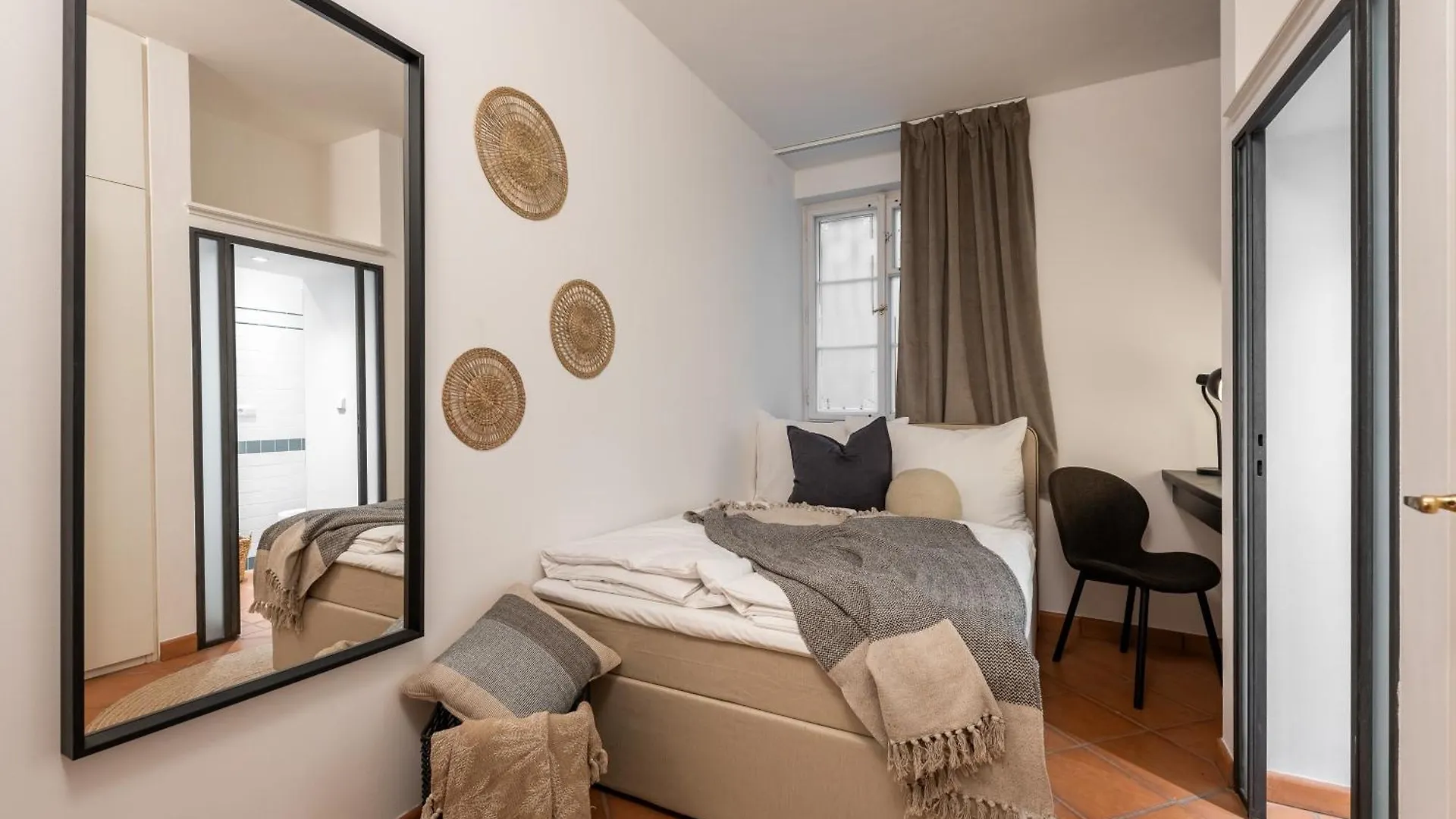 Luxury Retreat By Charles Bridge Apartment Prague