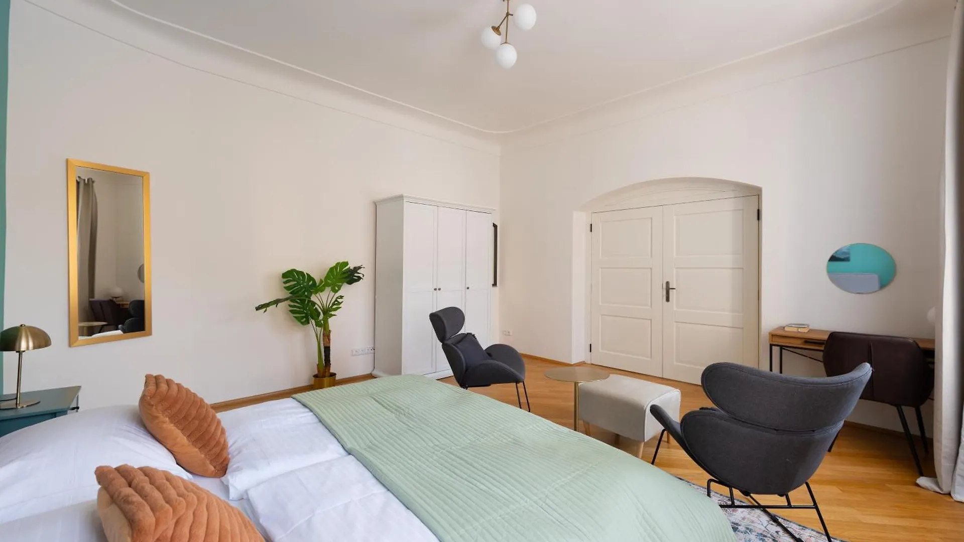 Luxury Retreat By Charles Bridge Apartment Prague Czech Republic